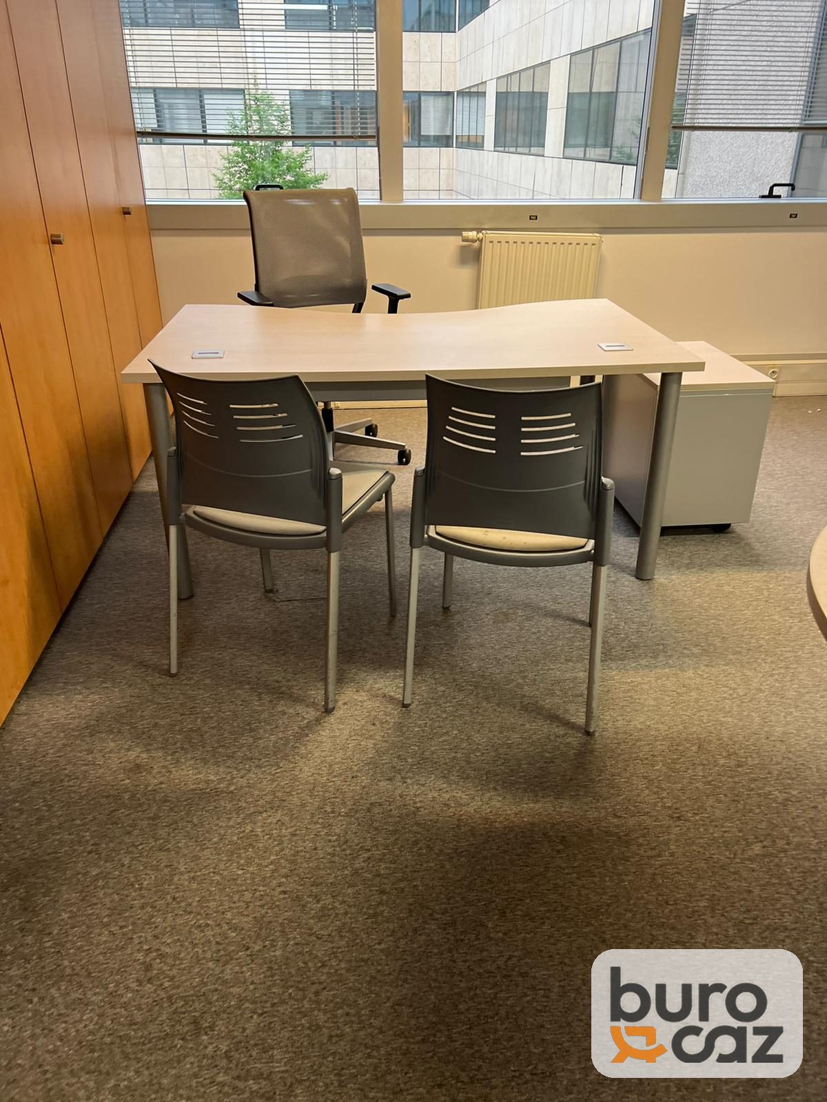 Bureau vague plateau bois clair avec caisson — photo 5