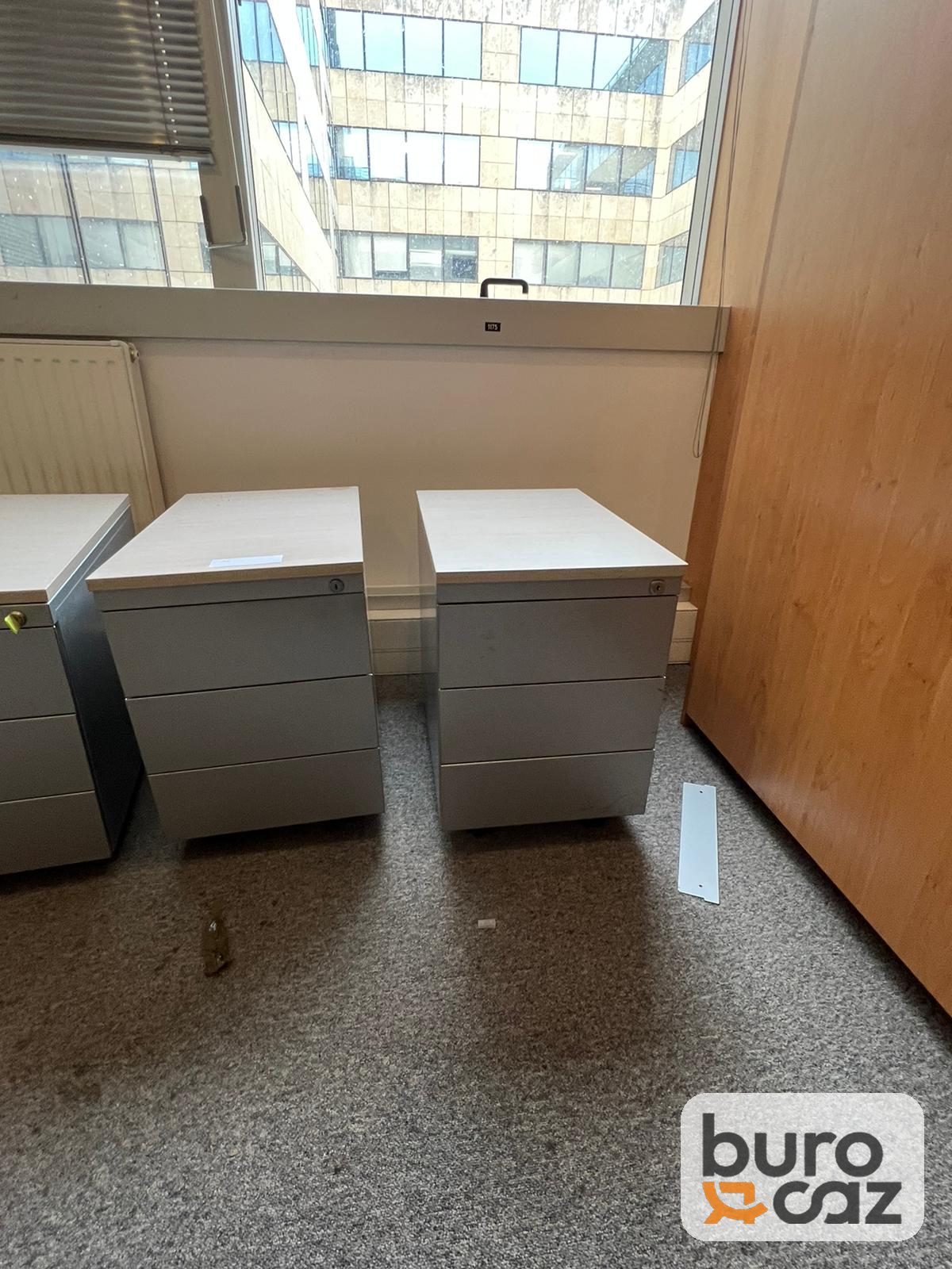 Caisson de bureau métallique gris 3 tiroirs — photo 3