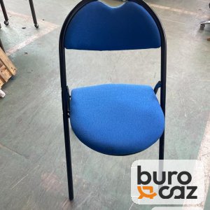 Chaise pliante tissu bleu structure noire