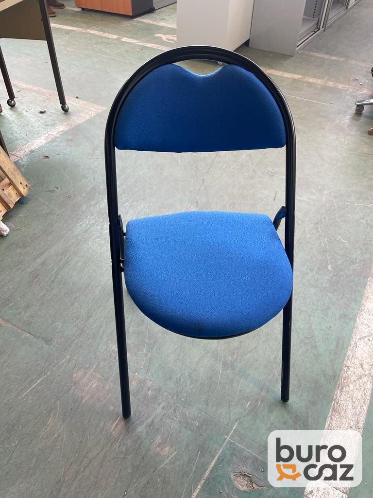 Chaise pliante tissu bleu structure noire