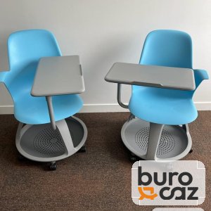 Chaise Steelcase Node bleue avec tablette