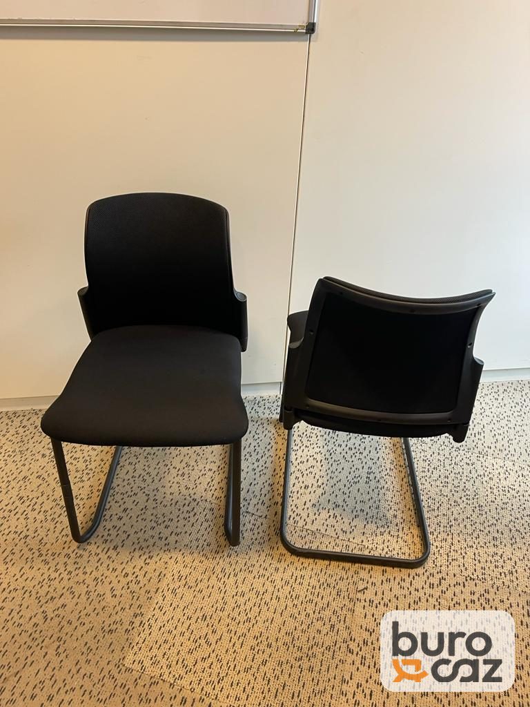 Chaise visiteur luge noire dossier galbé — photo 3