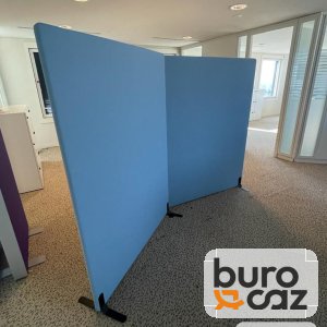 Cloison acoustique sur pieds tissu bleu