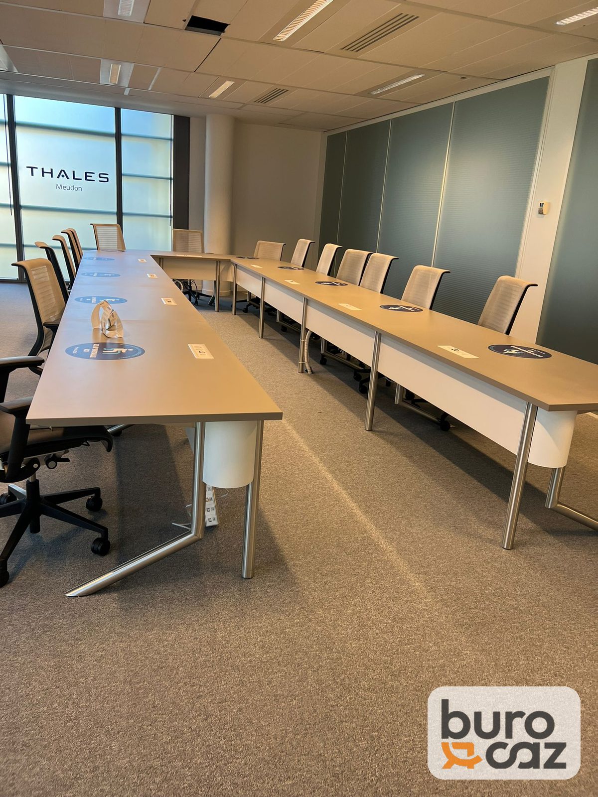 Ensemble de tables de formation modulables en U — photo 2