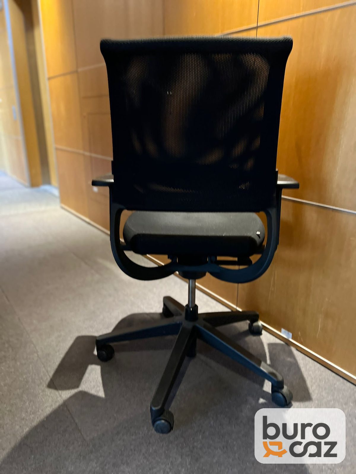 Fauteuil de bureau ergonomique dossier résille noir — photo 3