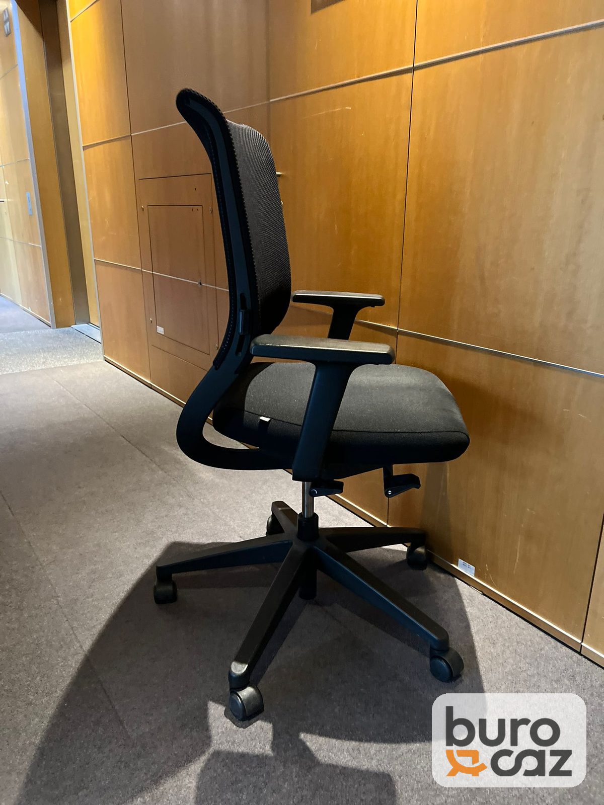 Fauteuil de bureau ergonomique dossier résille noir — photo 4