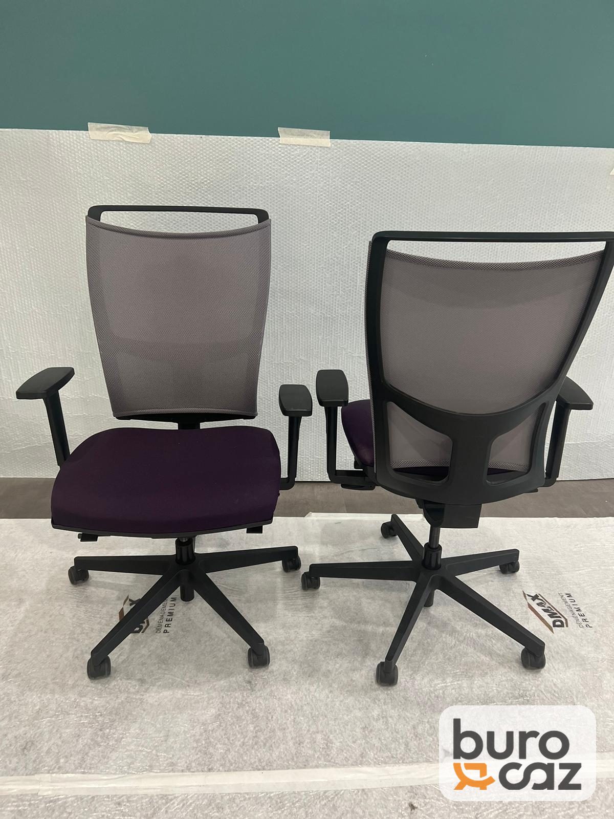 Fauteuil de bureau ergonomique résille grise assise violette — photo 3