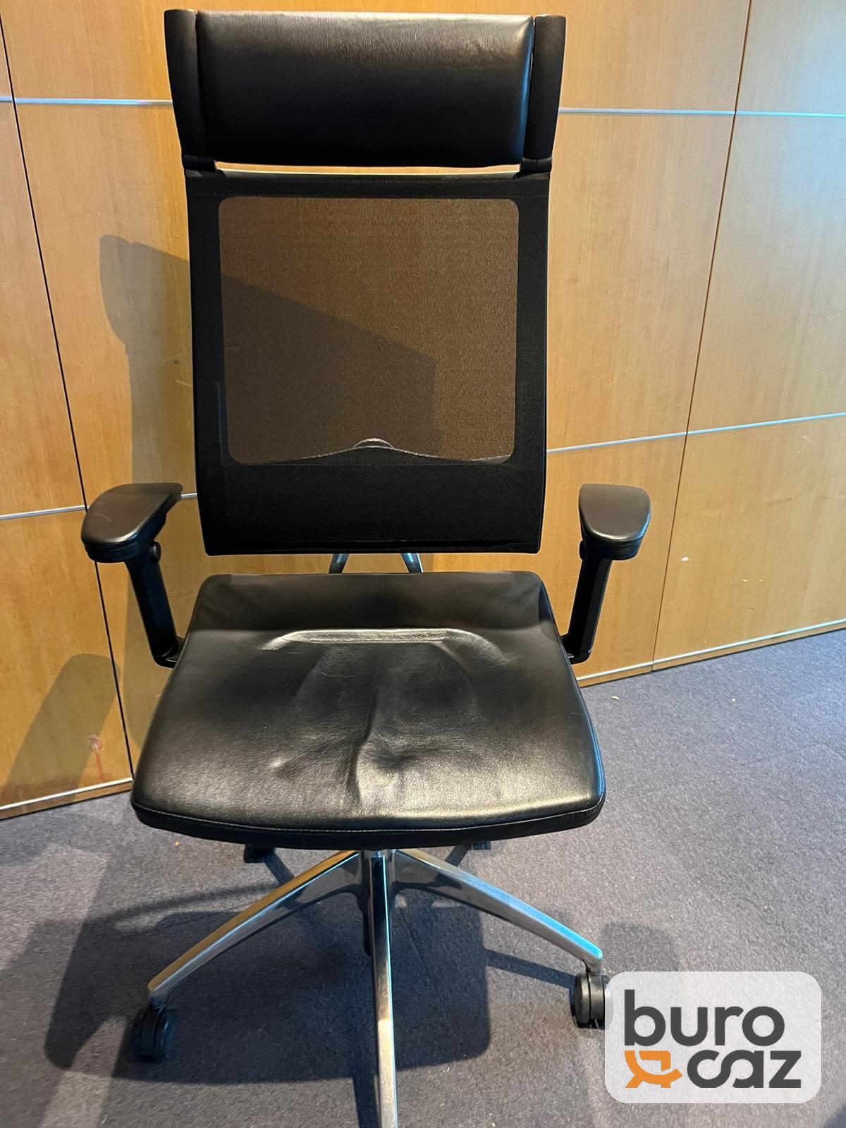 Fauteuil de direction résille noire avec têtière et assise cuir noir — photo 3