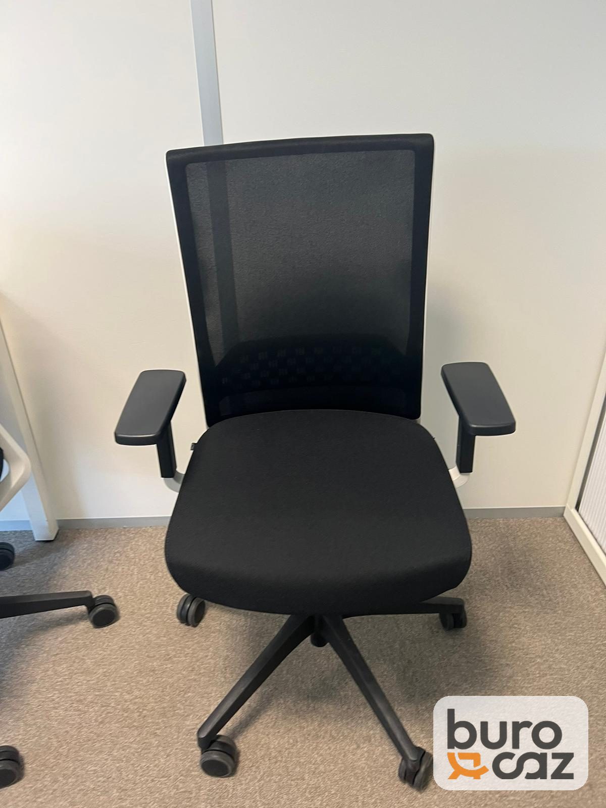 Fauteuil ergonomique Actiu résille noire structure blanche