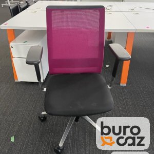 Fauteuil ergonomique dossier résille colorée assise noire