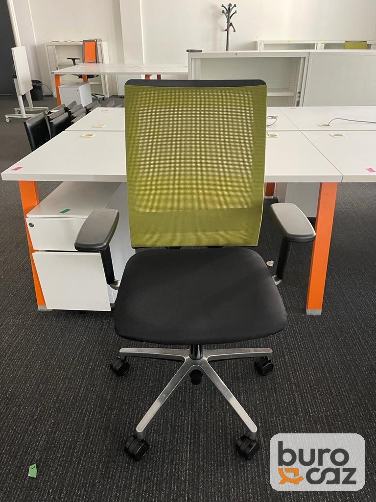Fauteuil ergonomique dossier résille colorée assise noire — photo 2