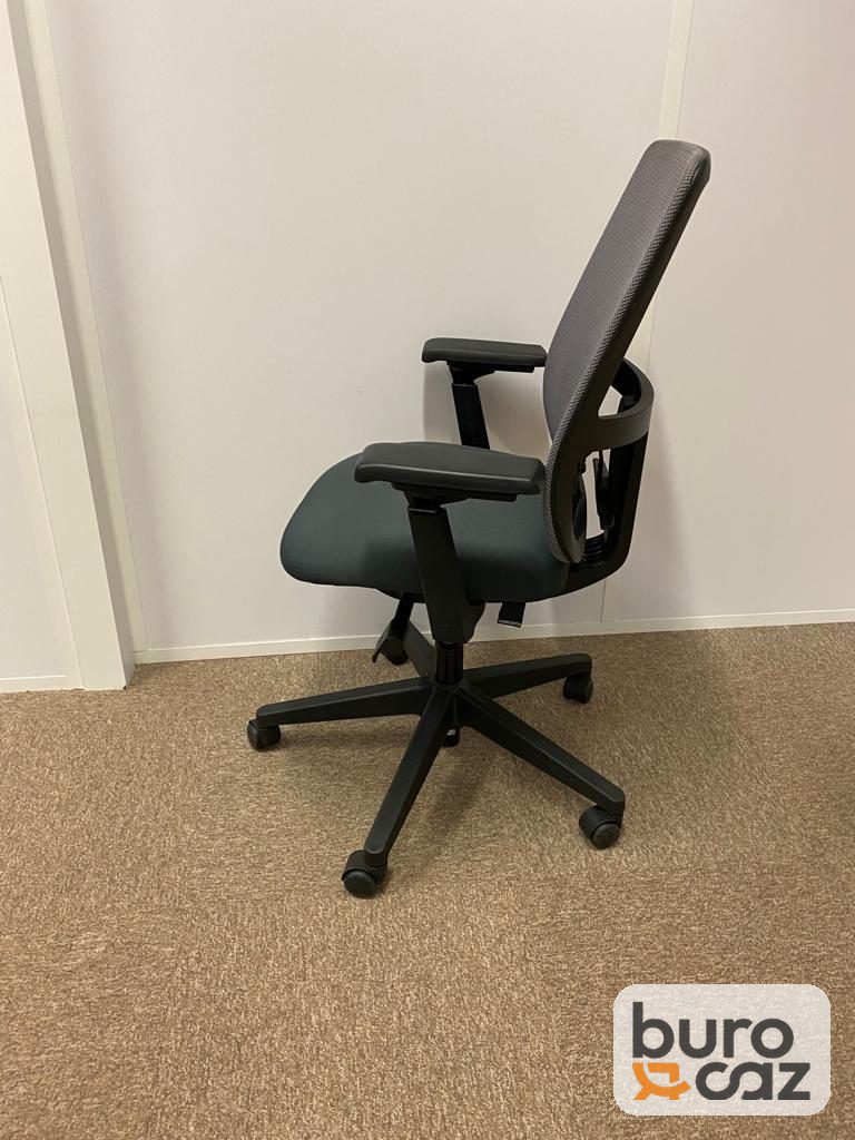 Fauteuil ergonomique dossier résille grise assise anthracite — photo 5