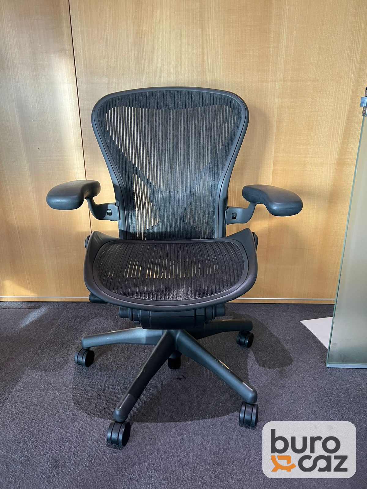 Fauteuil ergonomique Herman Miller Aeron résille noire
