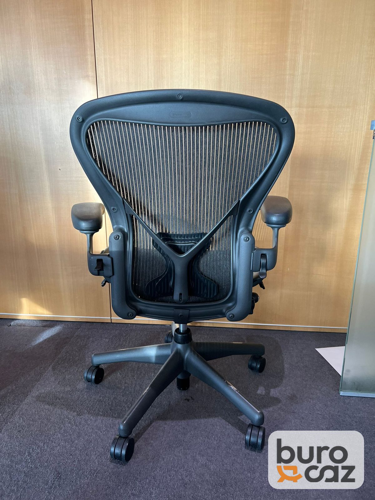 Fauteuil ergonomique Herman Miller Aeron résille noire — photo 5