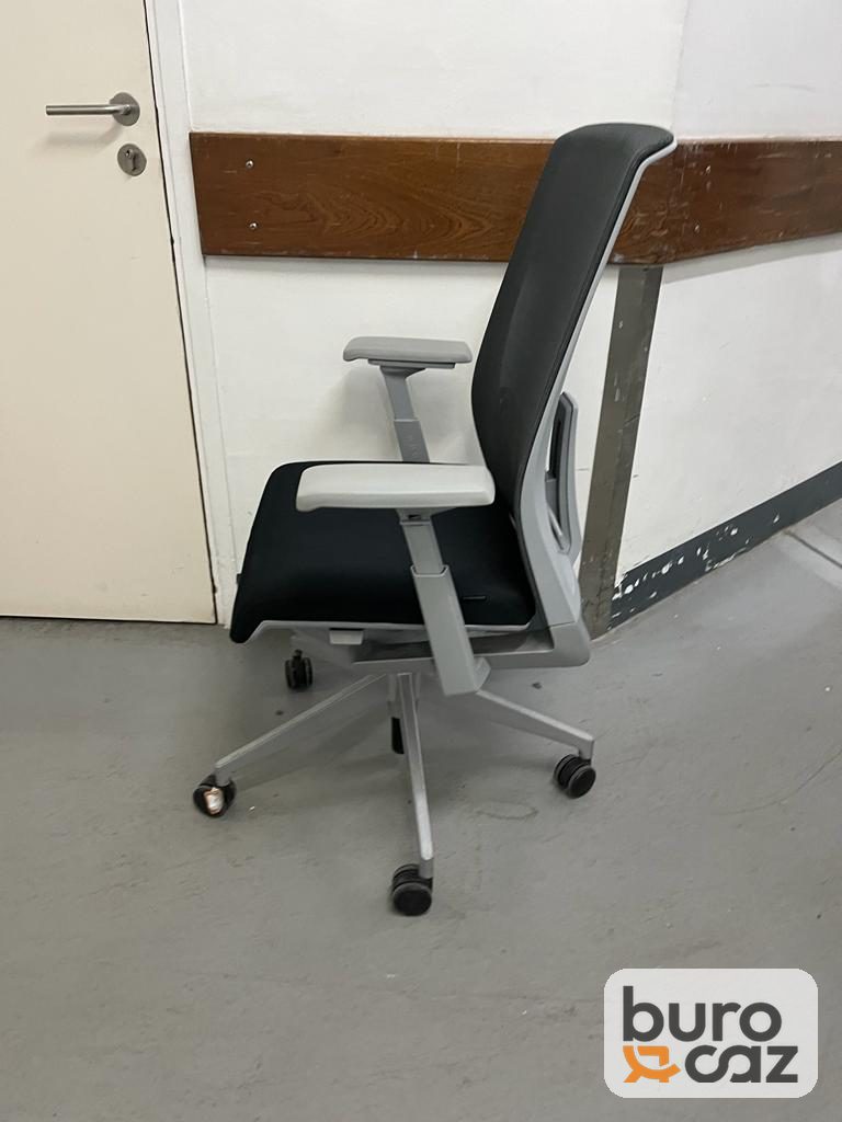Fauteuil ergonomique résille anthracite structure grise — photo 3