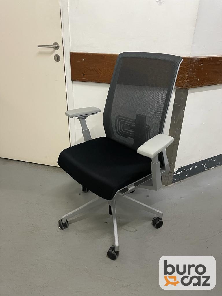 Fauteuil ergonomique résille anthracite structure grise — photo 5