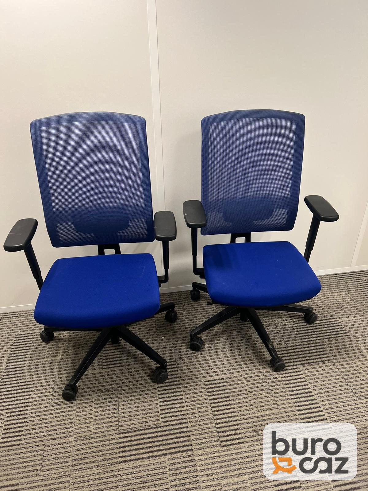 Fauteuil ergonomique résille bleue assise bleue