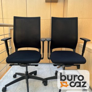 Fauteuil ergonomique résille noire avec accoudoirs réglables