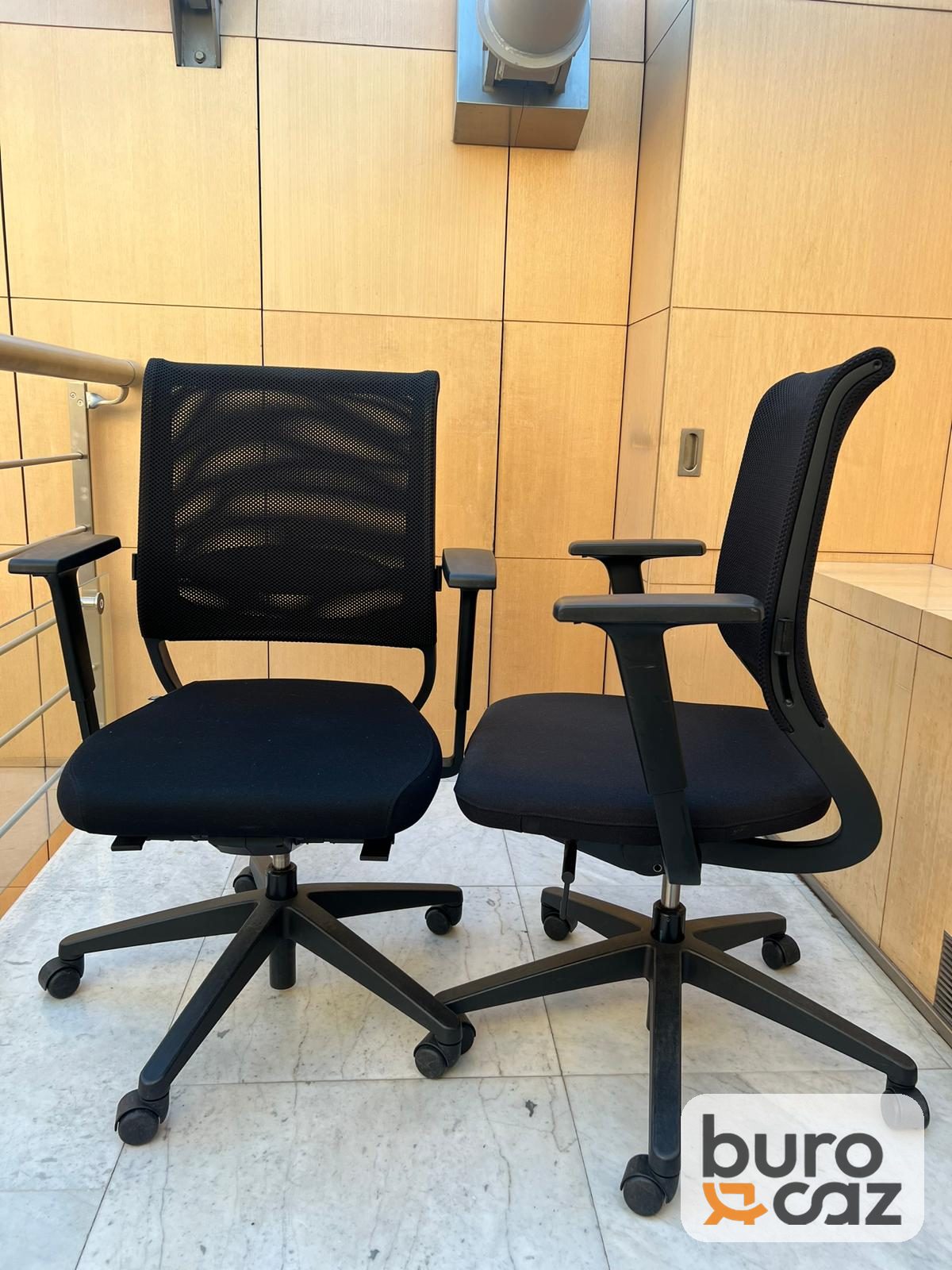 Fauteuil ergonomique résille noire avec accoudoirs réglables — photo 4