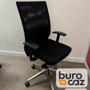 Fauteuil ergonomique résille noire piètement alu poli