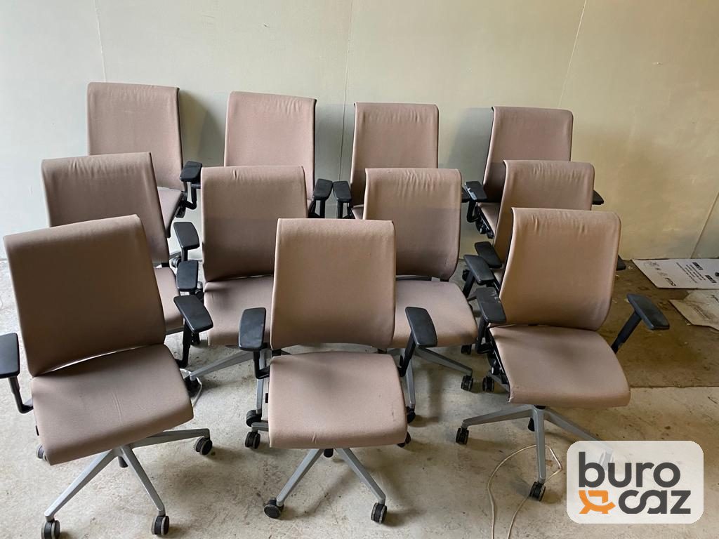 Fauteuil ergonomique Steelcase Think tissu taupe — photo 4