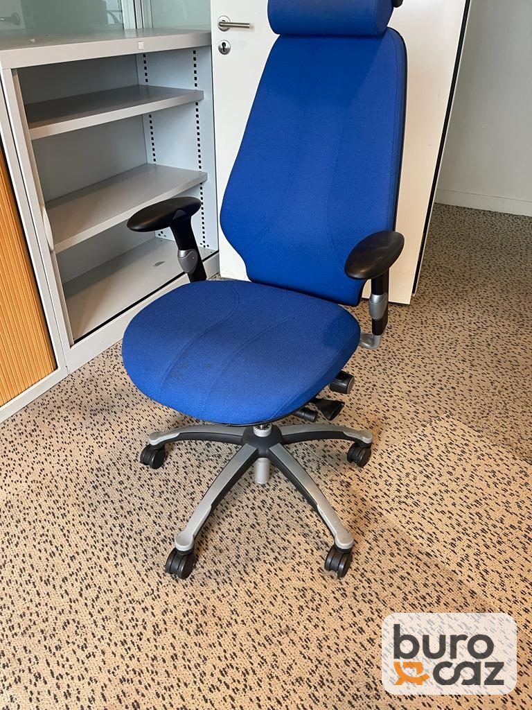 Fauteuil ergonomique tissu bleu avec appui-tête — photo 2