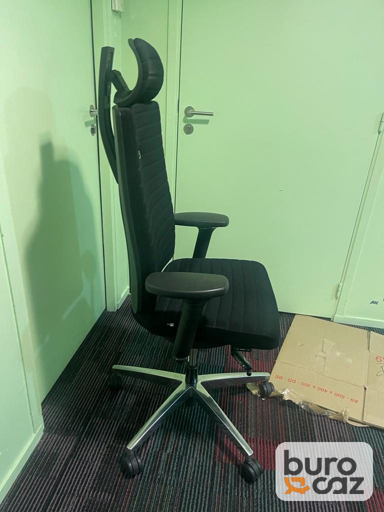 Fauteuil ergonomique tissu noir avec appui-tête — photo 3