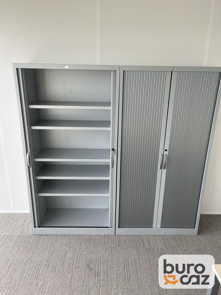 Grande armoire métallique à rideaux grise — photo 2