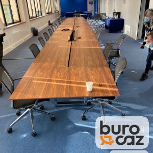 Grande table de conférence noyer 20 personnes