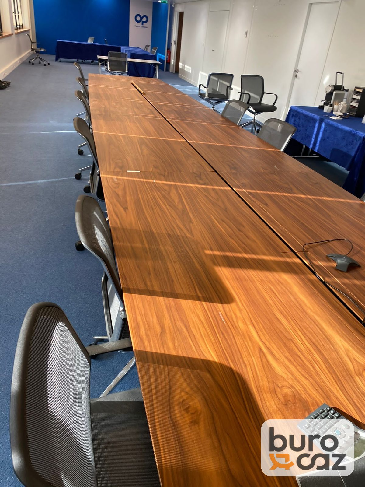 Grande table de conférence noyer 20 personnes — photo 2
