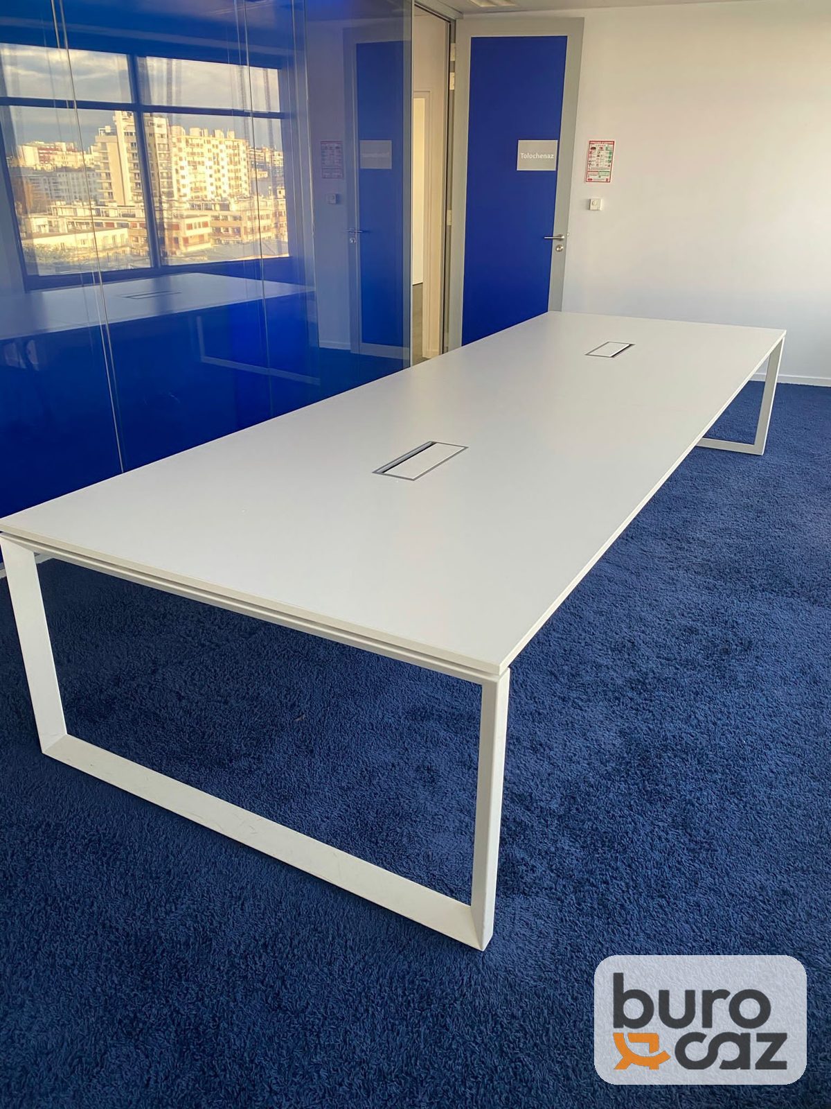 Grande table de réunion blanche piètement cadre — photo 6