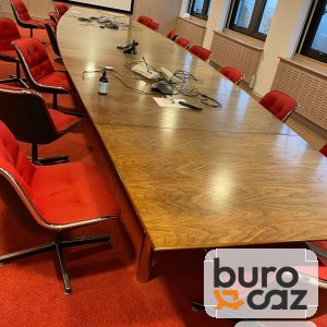 Grande table de réunion chêne vernis – 16 personnes
