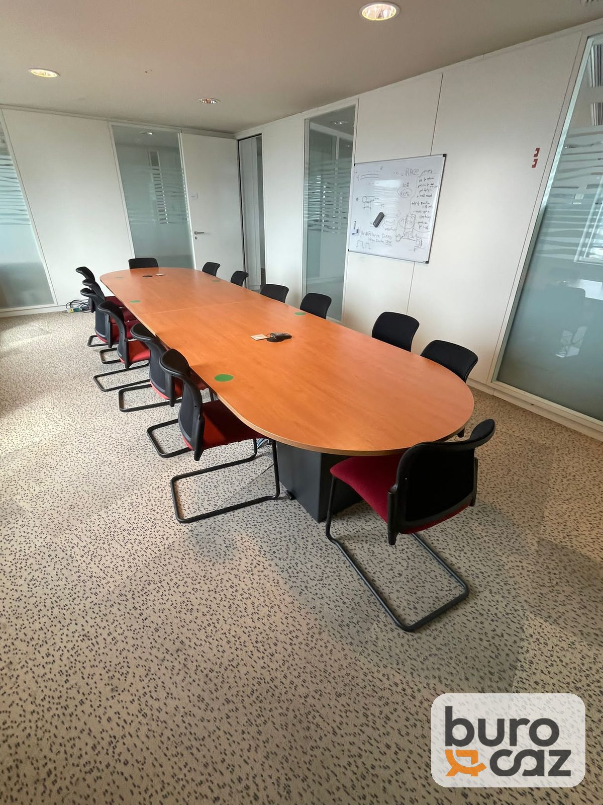 Grande table de réunion merisier bouts arrondis – 14 personnes — photo 8
