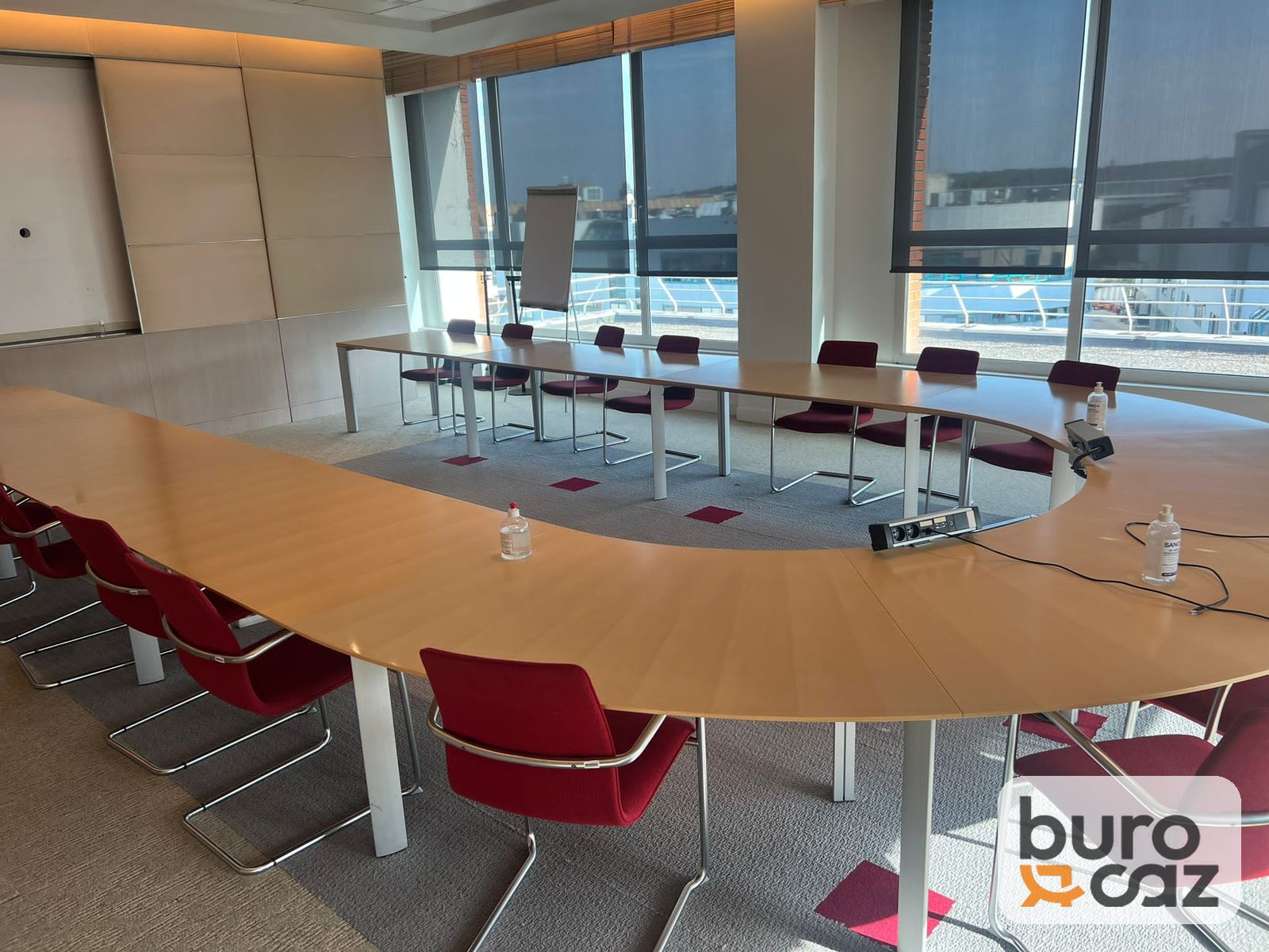 Grande table de réunion modulable en U finition hêtre — photo 5