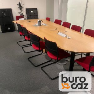 Grande table de réunion ovale bois 16 personnes piètement noir