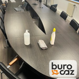 Grande table de réunion ovale finition wengé