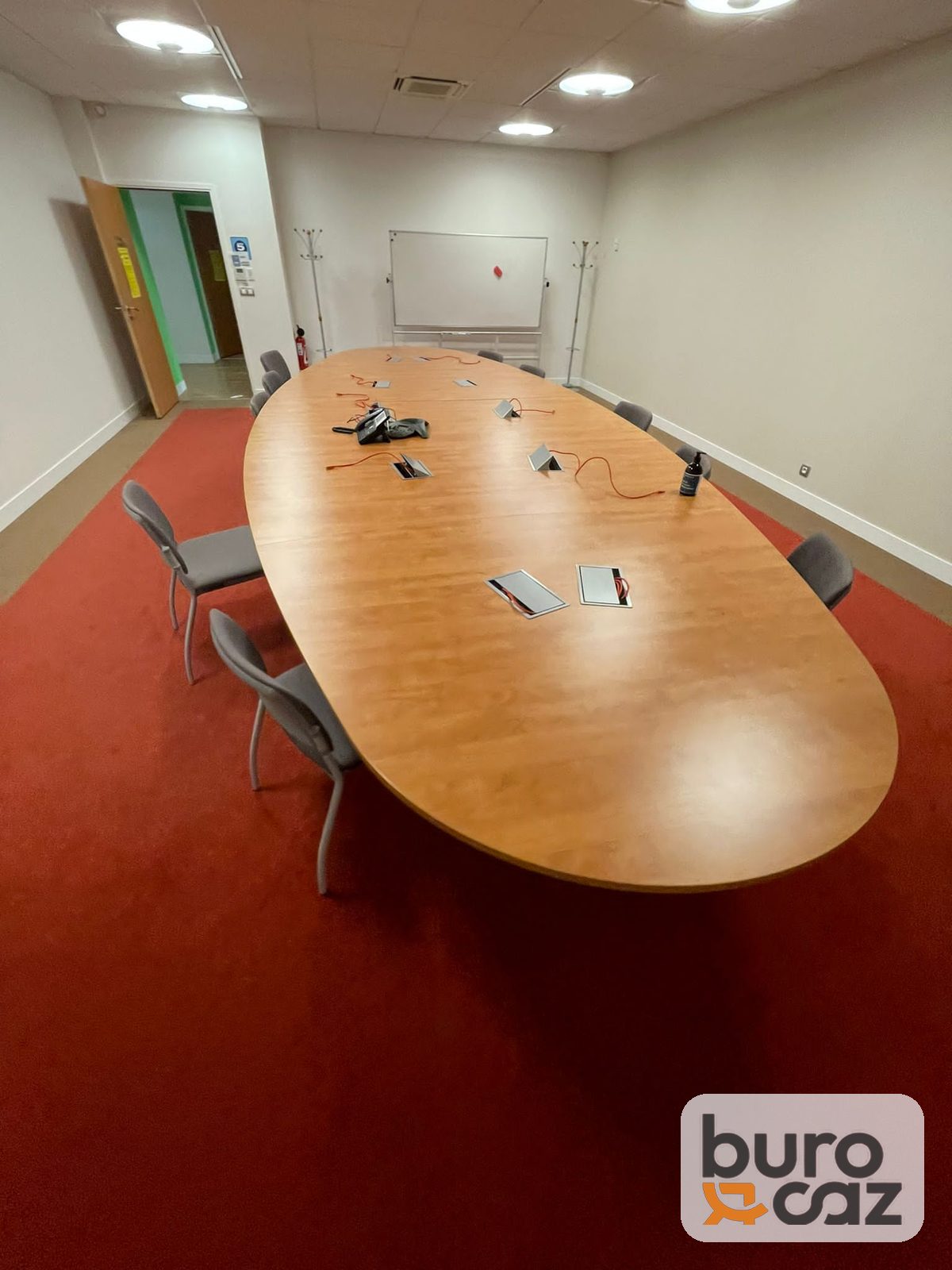 Grande table de réunion ovale merisier — photo 8