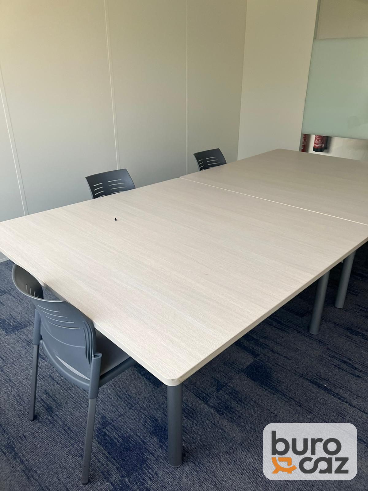 Grande table de réunion plateau bois blanchi — photo 2