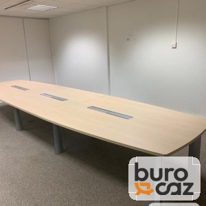 Grande table de réunion tonneau érable piètement gris