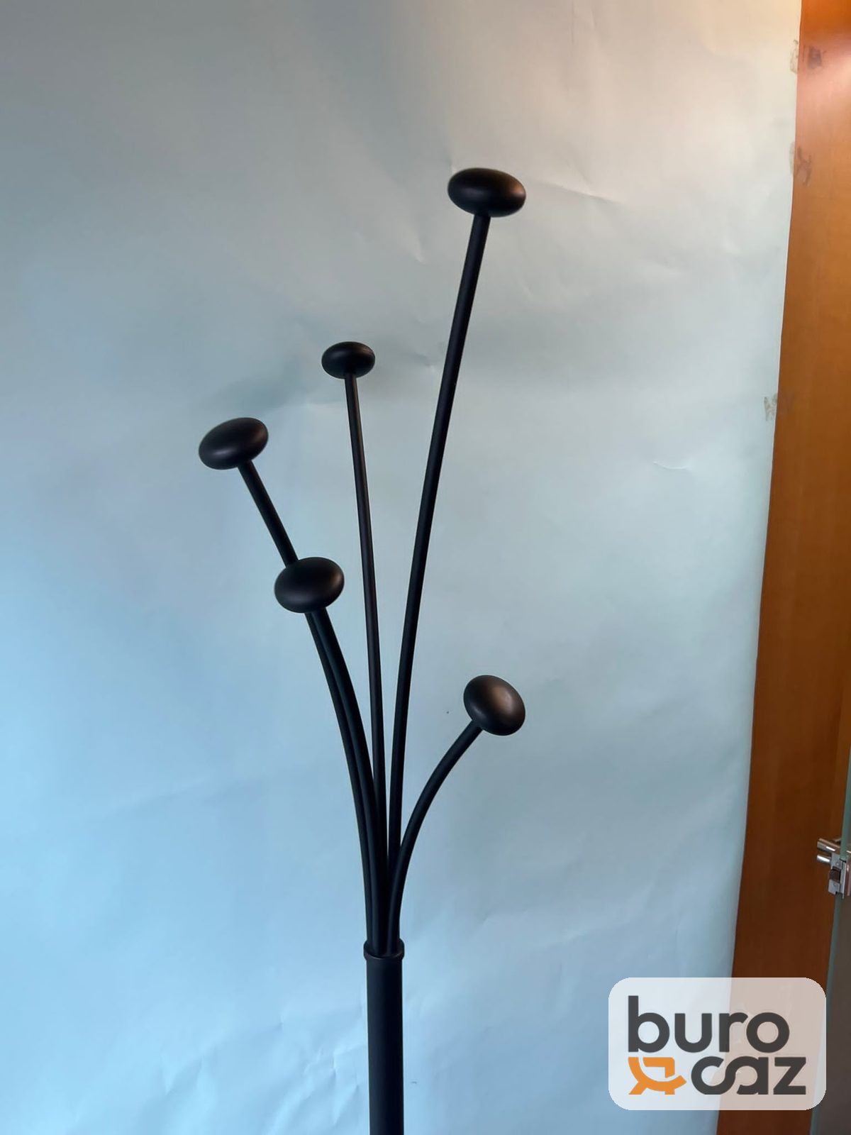 Porte-manteau sur pied design noir — photo 5