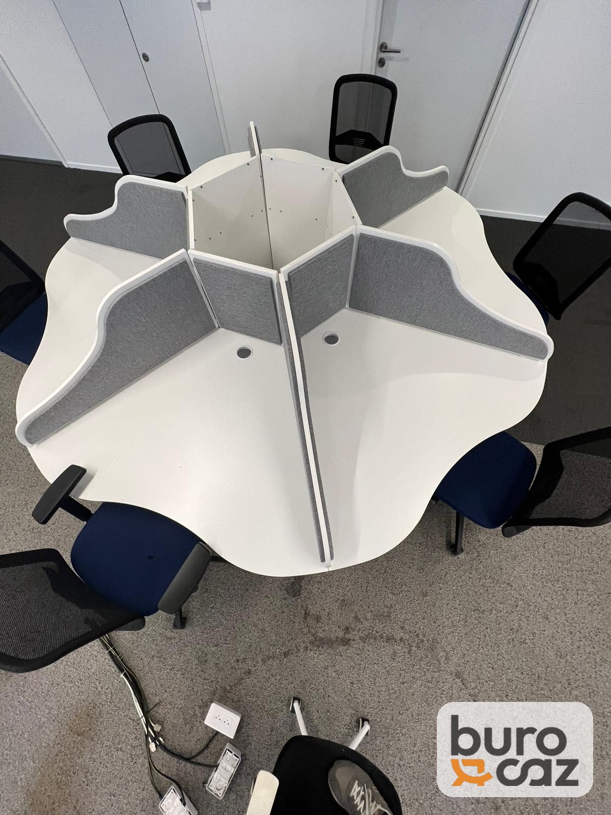 Poste de travail en étoile 6 personnes blanc avec séparateurs — photo 3