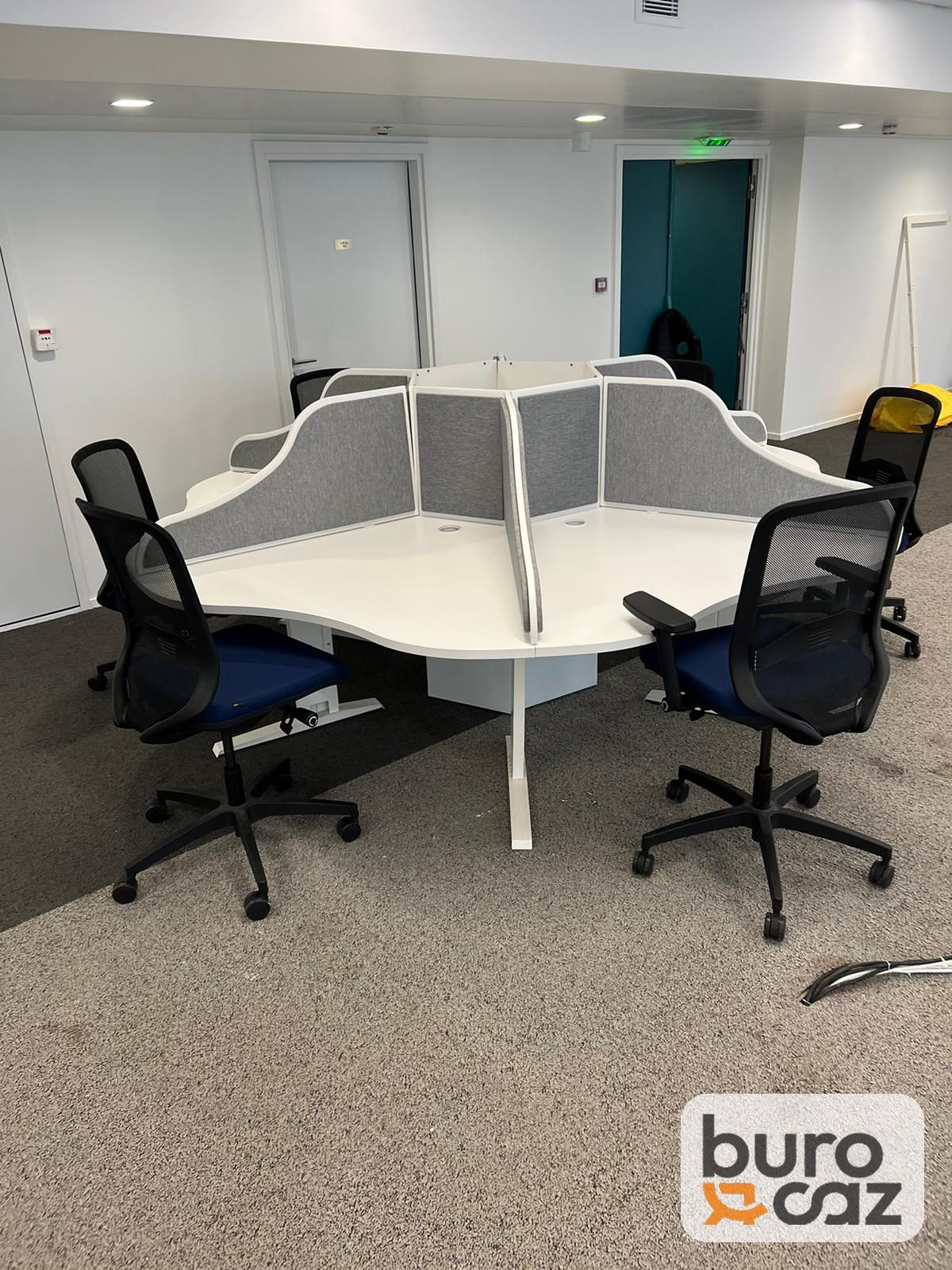 Poste de travail en étoile 6 personnes blanc avec séparateurs — photo 4