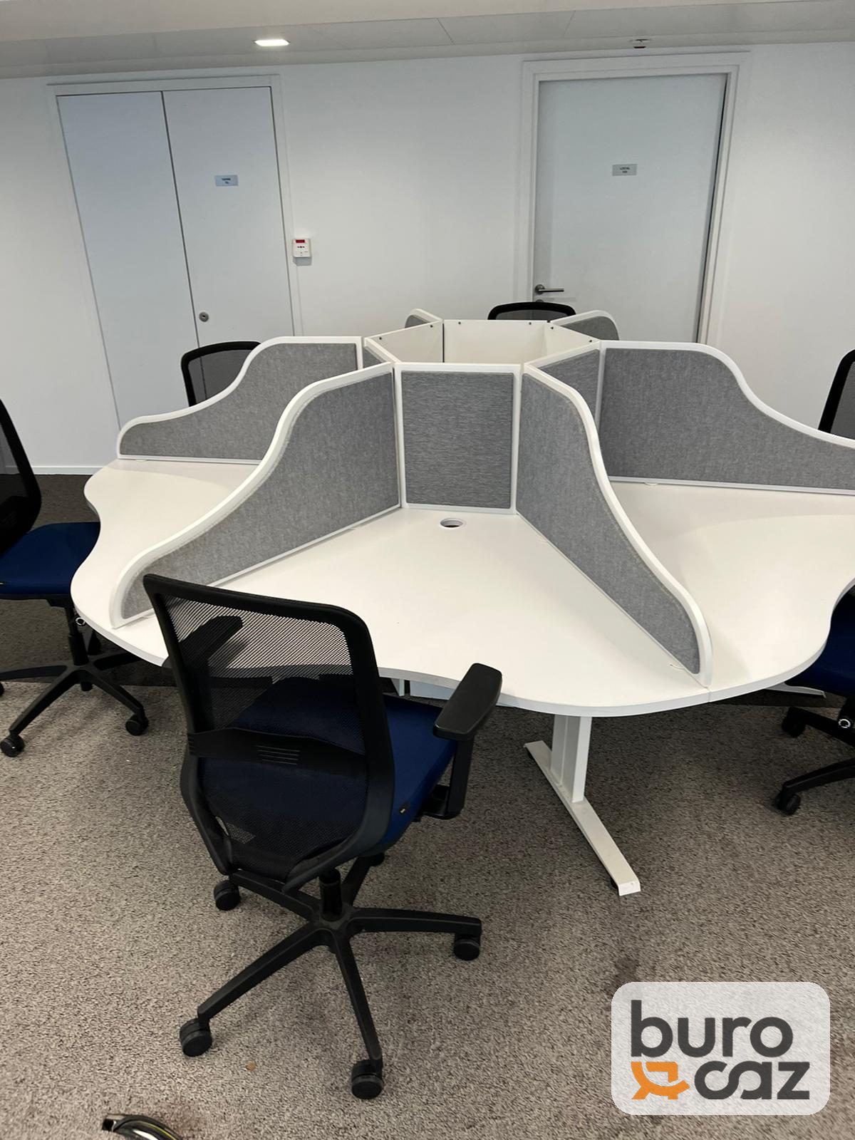 Poste de travail en étoile 6 personnes blanc avec séparateurs — photo 8