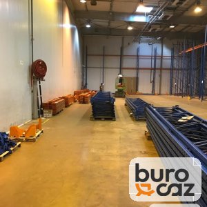 Rayonnage palettier bleu et orange (échelles et lisses)