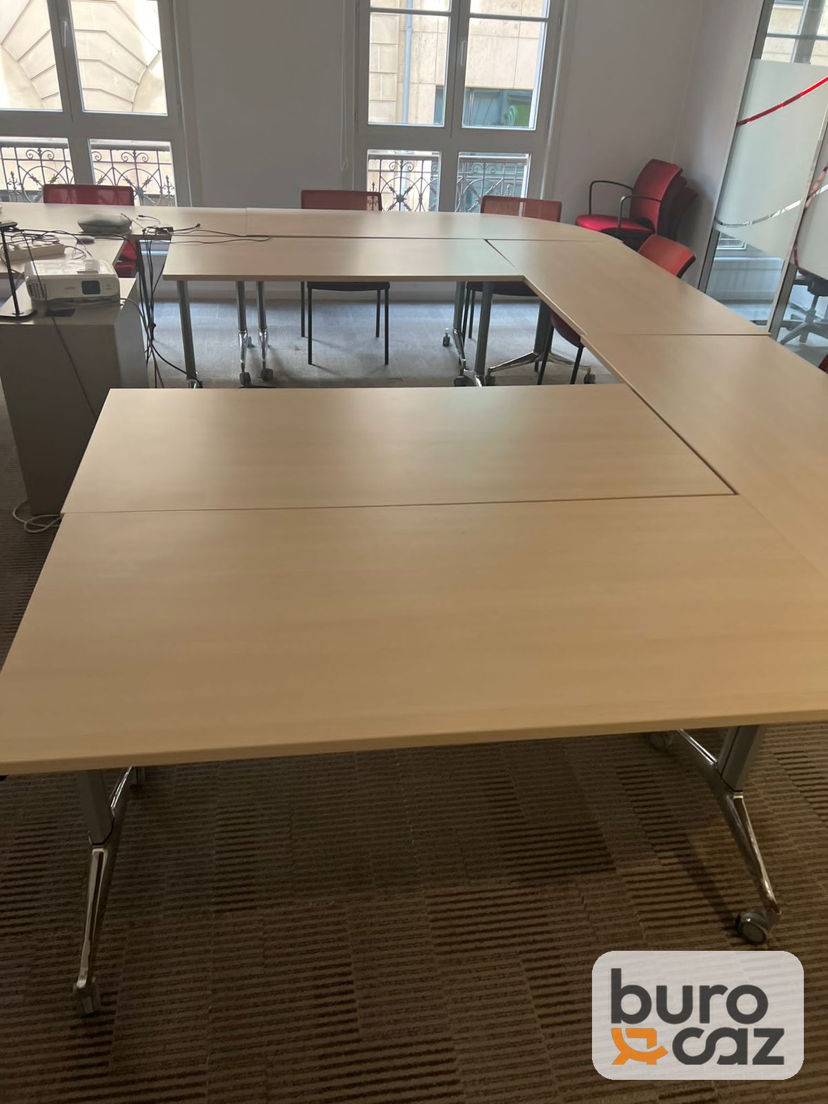 Table basculante finition érable sur roulettes — photo 4