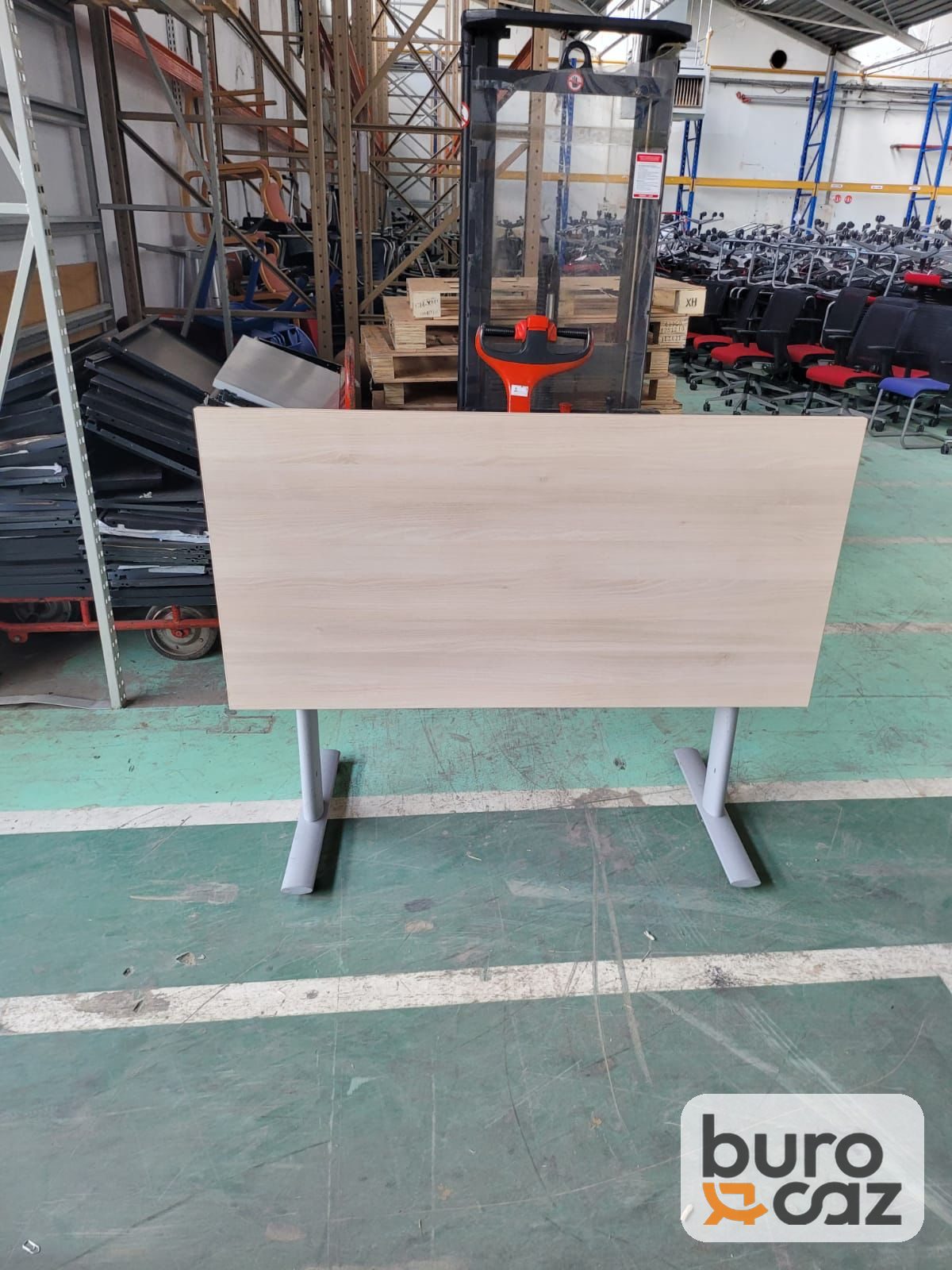 Table basculante plateau bois clair – piètement en T