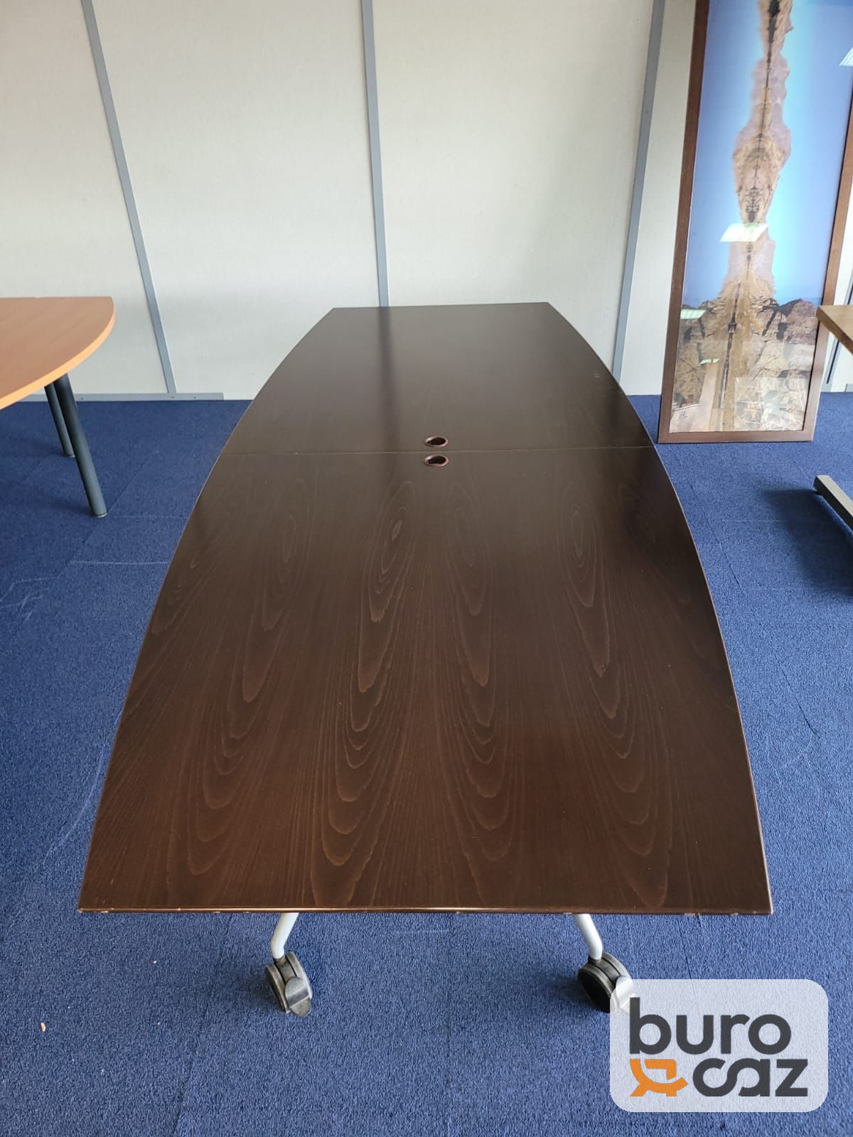 Table de réunion basculante tonneau wengé sur roulettes