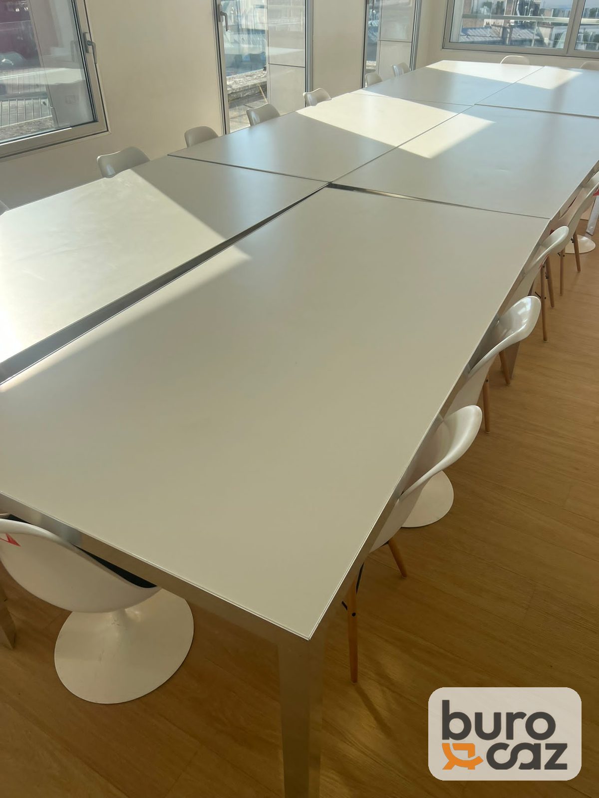 Table de réunion blanche cadre aluminium — photo 10