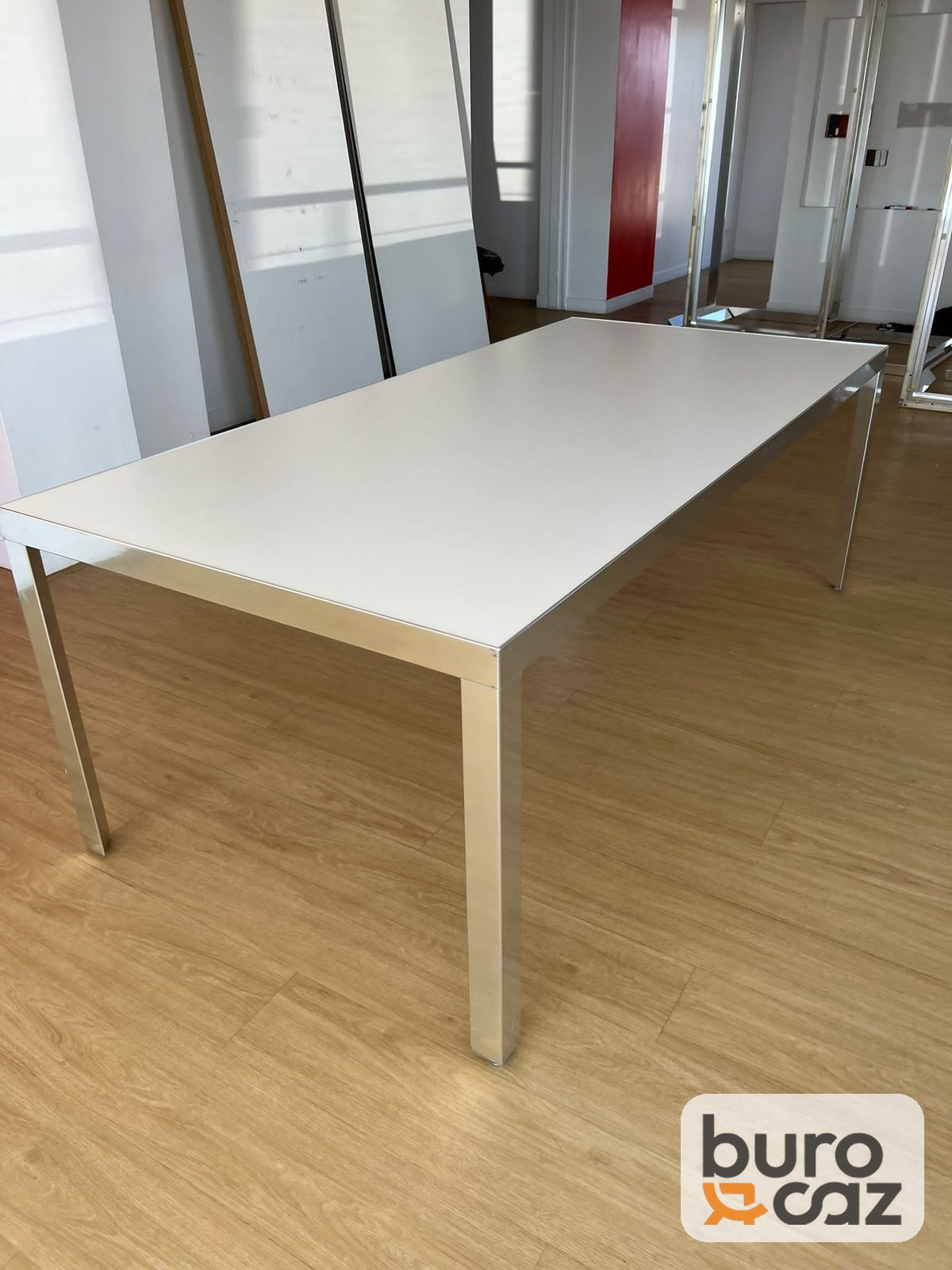 Table de réunion blanche cadre aluminium — photo 12