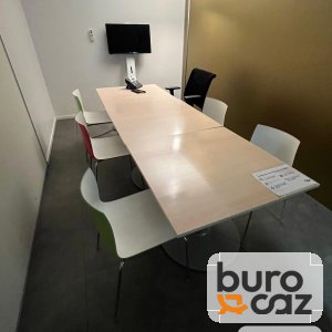 Table de réunion bois clair pied central